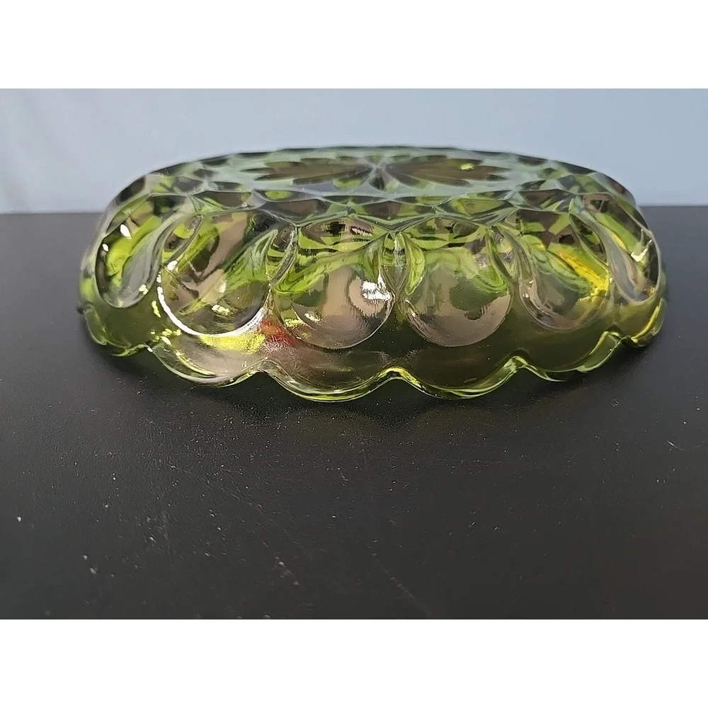 VINTAGE‎ ANCHOR HOCKING FAIRFIELD GREEN GLASS DIVIDED CANDY DISH.